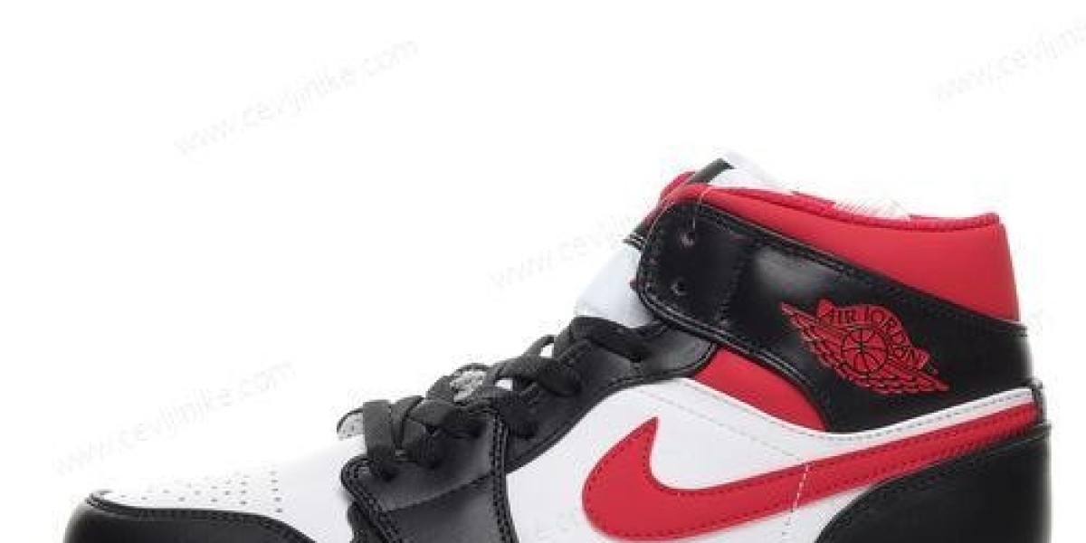 Nike Air Jordan 1 Mid 'White Black': popolna interpretacija preprostosti in klasike